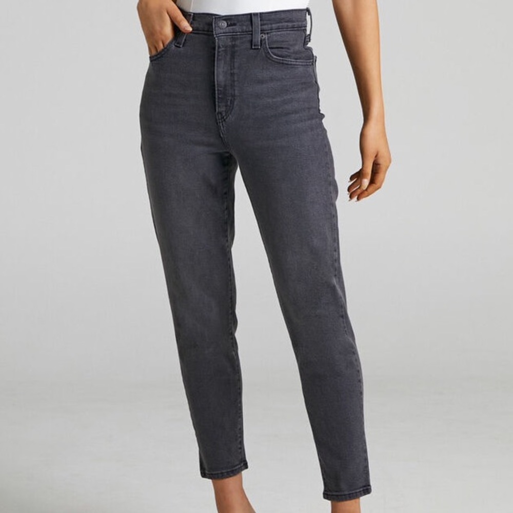 Levis High Waisted Mom Jeans